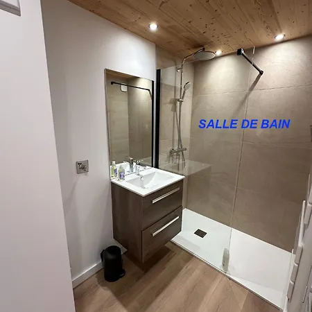 Les Loups Blancs Apartment